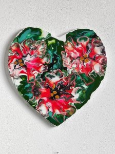 Coração com flores vermelhas
