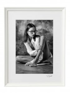 Girl in glasses - white frame