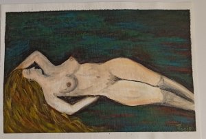 Meztelen fekvő nő