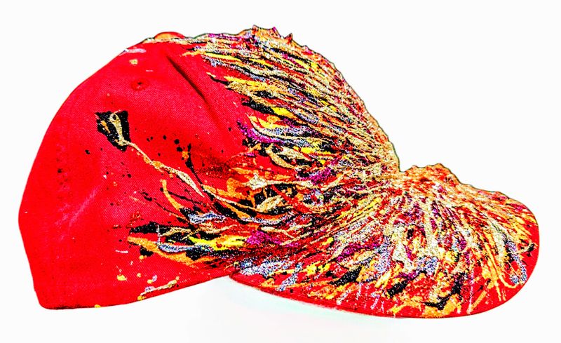funky art cap ROYAL SCARLET (čiapka v štýle funky art ROYAL SCARLET), Marek Pavlíček — Textil, 16 × 13 cm