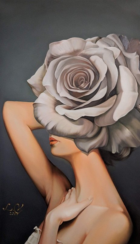 WOMEN AND ROSE